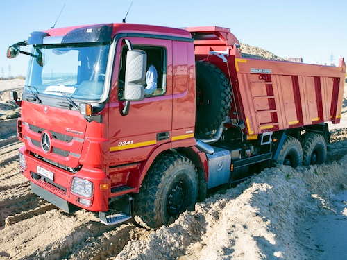 Региональная премьера полноприводного самосвала  Actros 3341AK в односкатном исполнении 