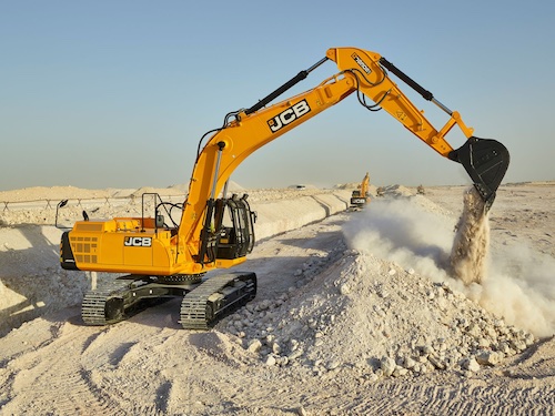 JCB представляет гусеничный экскаватор JS305LC